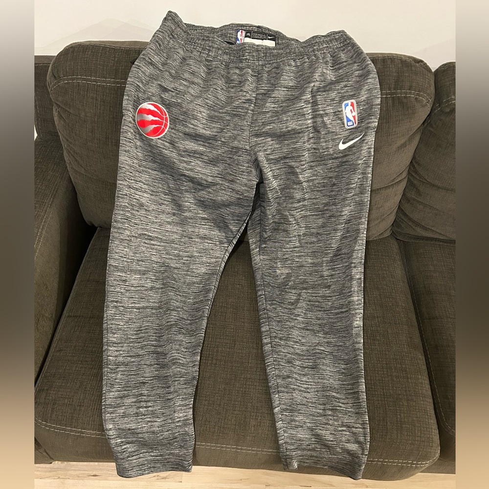 Nike Toronto Raptors NBA Showtime Warmup Flex Pants AV1433-032 Men’s Size: 3XL
